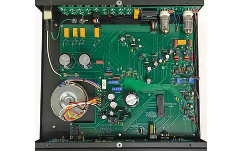 Przedwzmacniacz Stereo Rogue Audio RP-1 Czarne wnętrze
