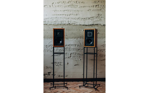 Podstawki Głośnikowe Out Audio MODEL 10 x 10 shot