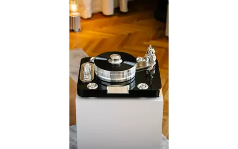 Gramofon Pro-Ject Signature 12.2 bann2